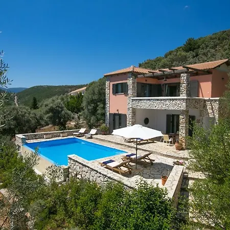 Sleeps 6 Pool * Sývota