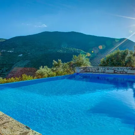 Sleeps 6 Pool Villa Sývota