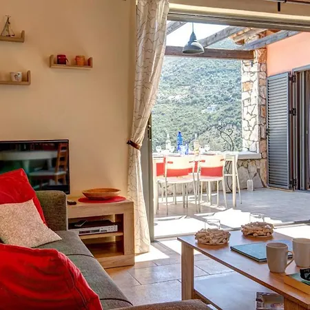 Sleeps 6 Pool * Sývota