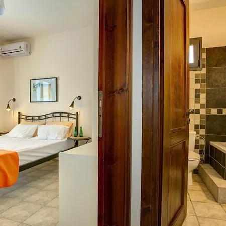 Sleeps 6 Pool *