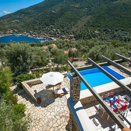 Sleeps 6 Pool Villa Sývota